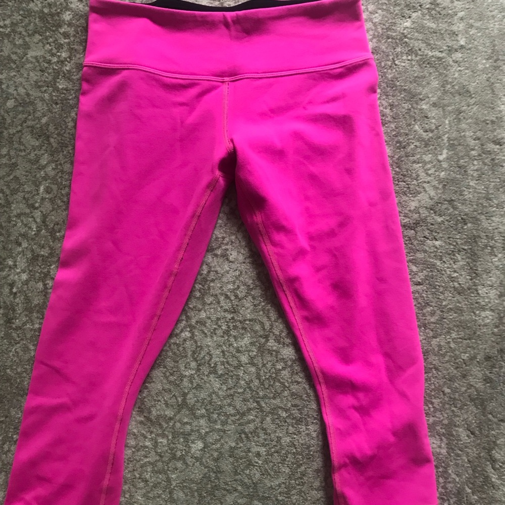 Lulumon crop leggings hot pink